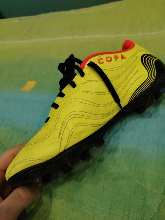 Футболни обувки Adidas 42 номер