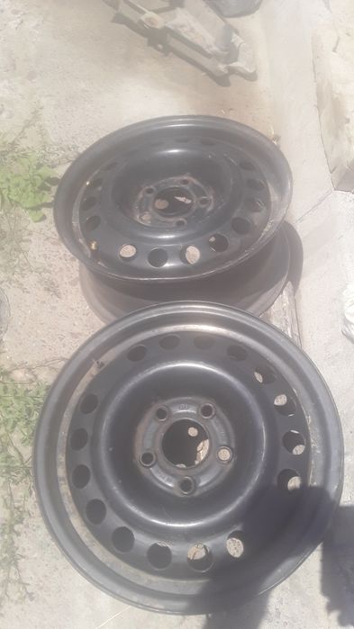 15 Диски на Форд. Опель. Газ 3110 . Волга 31105