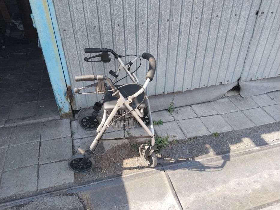 Продам ходинк для взрослых