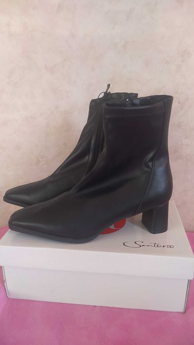 Дамски обувки и маратонки