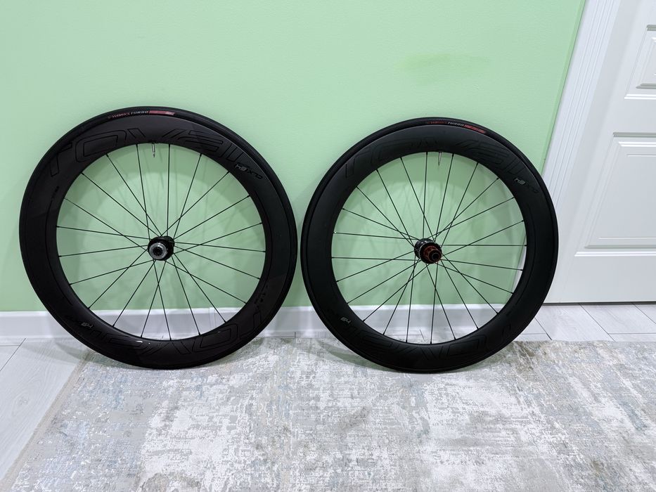 Карбоновые колеса Roval CLX64