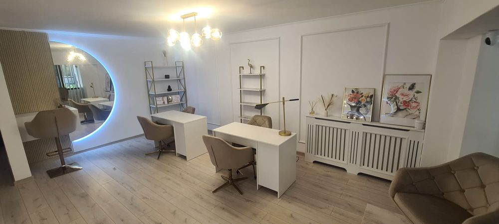Închiriez post de lucru în salon de înfrumusețare