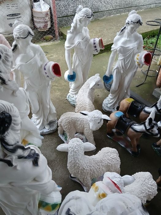 Статуи за градини