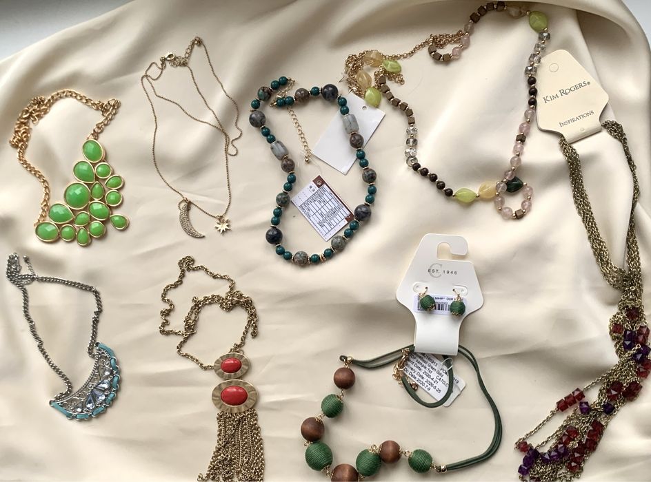 Продам бижутерию