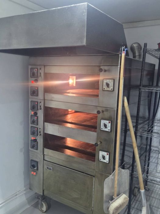 Vand cuptor 3 vetre + dospitor + hota