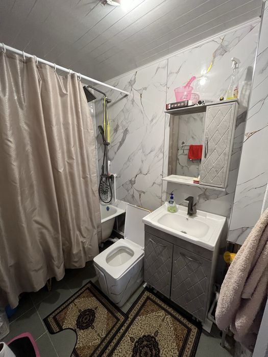 Продам квартиру 8 мкр, 8 дом