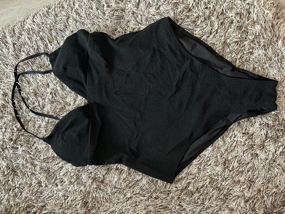 Costum de baie intreg