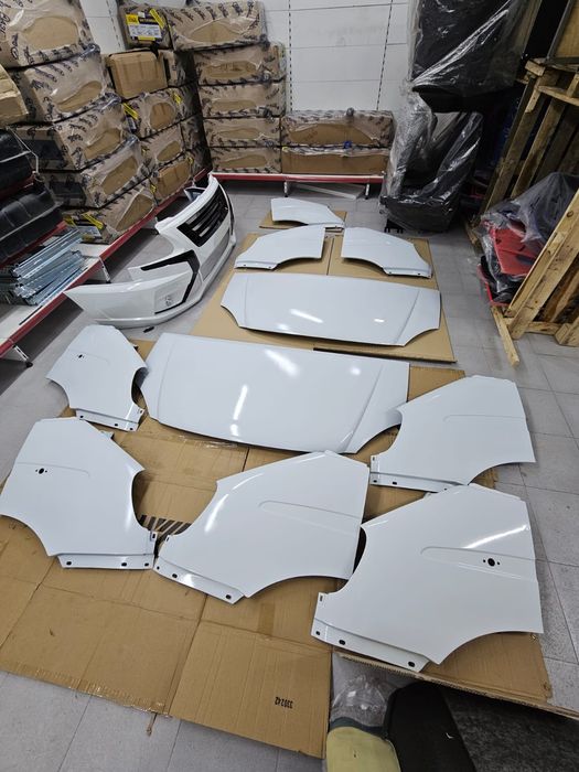 Капот крыло бампер на Газель ( белый/ железный)