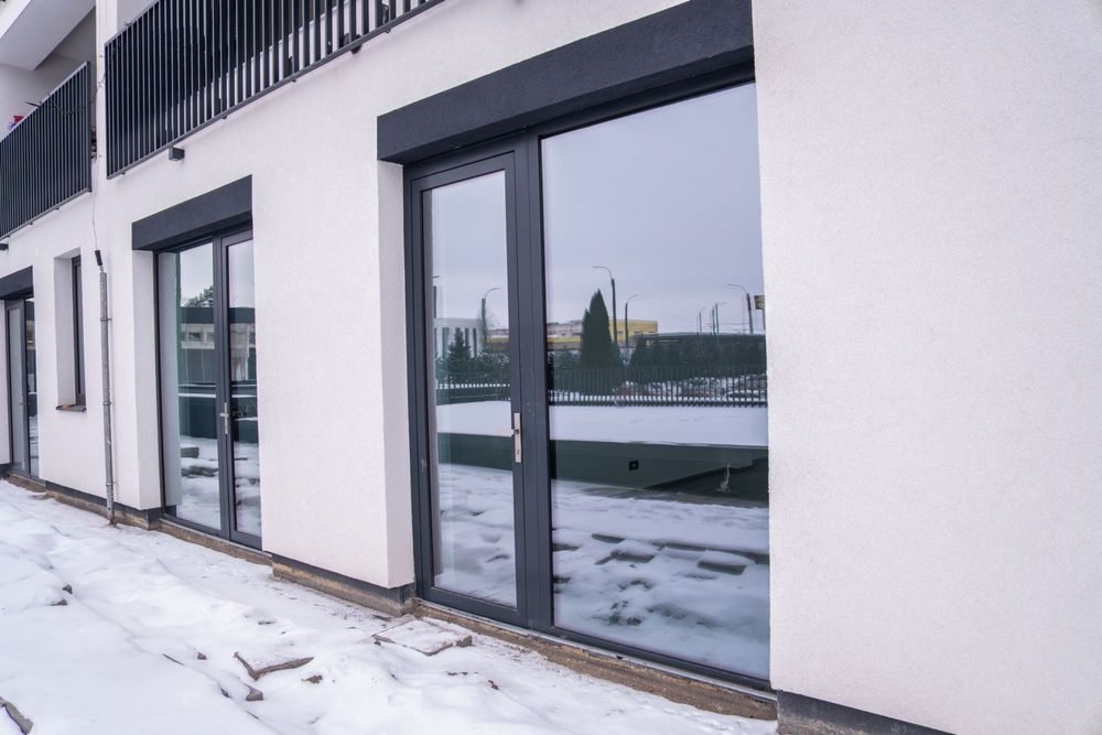 Spatiu comercial 81.6 mp direct proprietar