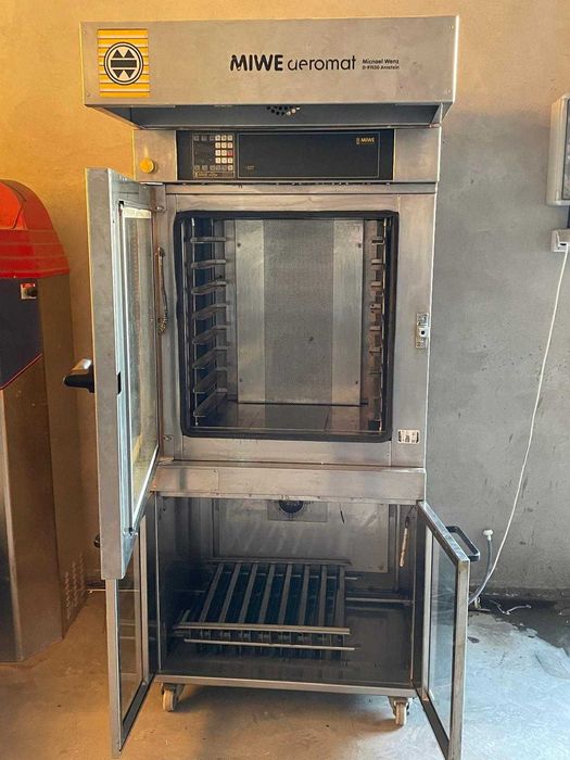 Cuptor profesional Miwe Aeromat,8 tăvi.