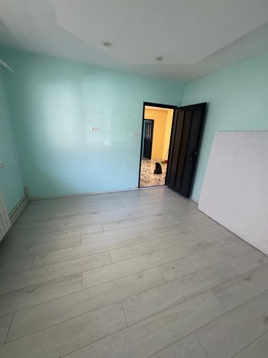 De vanzare apartament 2 camere ,53 mp, Bulevardul 1 Mai Parter