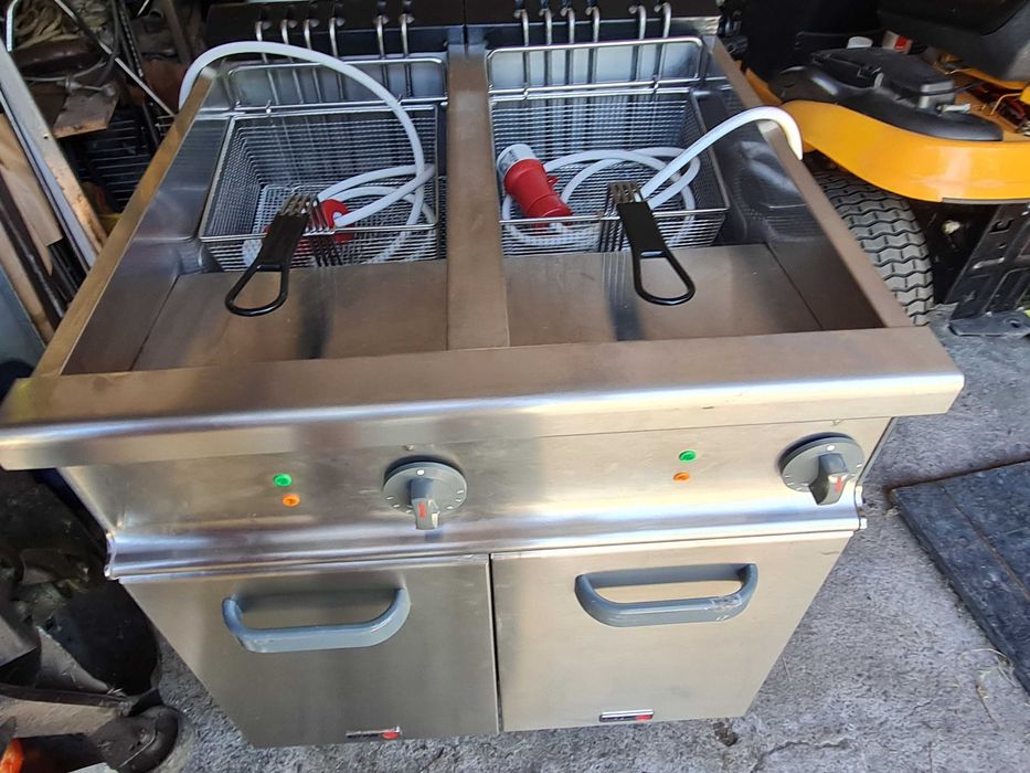 Фритюрник  FAGOR  с две вани