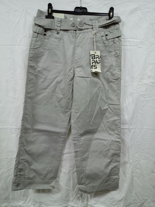 Продавам дамски дънки