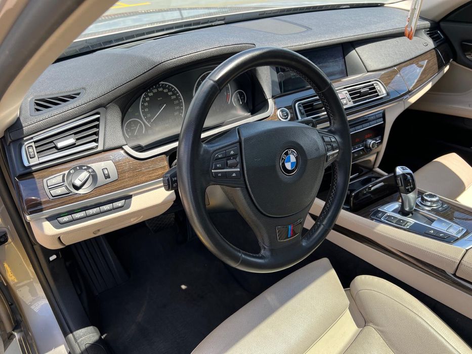 Bmw 740 x drive full options