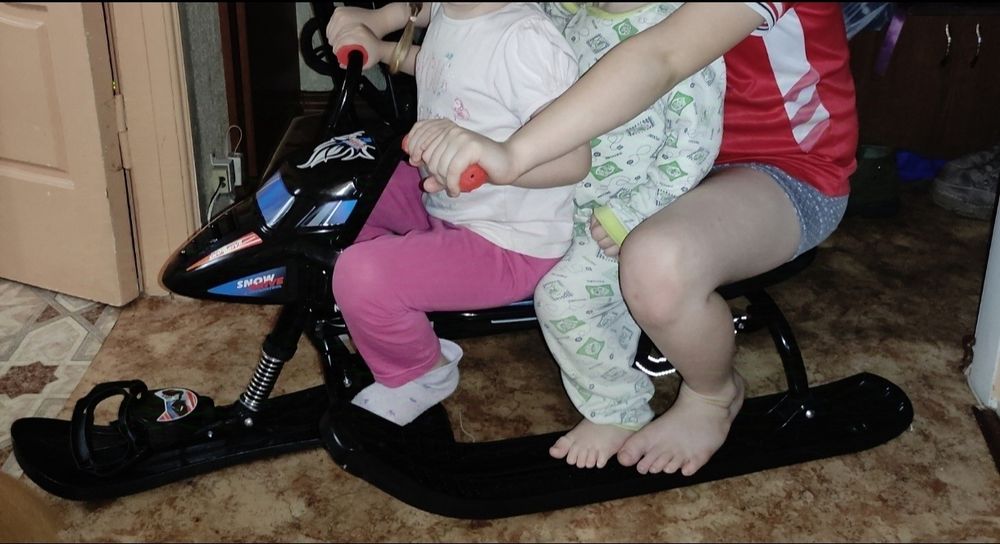 Продам снегокат Nika