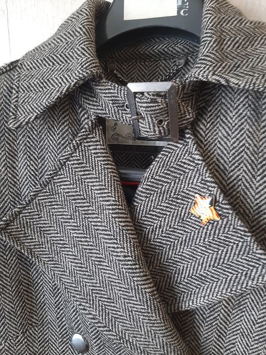 Пальто серое в клетку