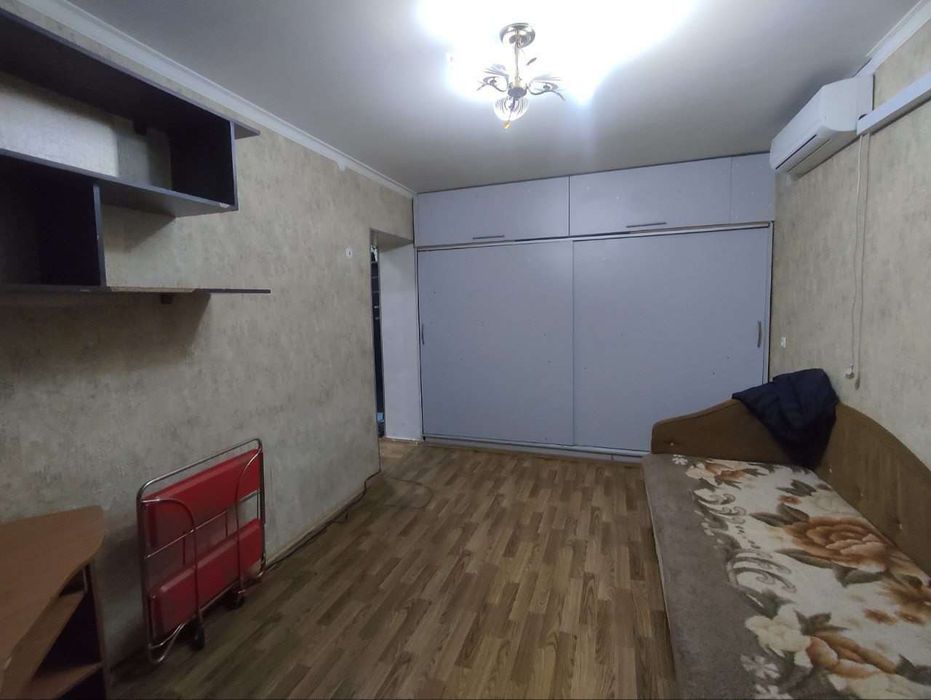 Сдам свою 1 комнатную квартиру на Чиланзаре 1 квартл  1/5/5