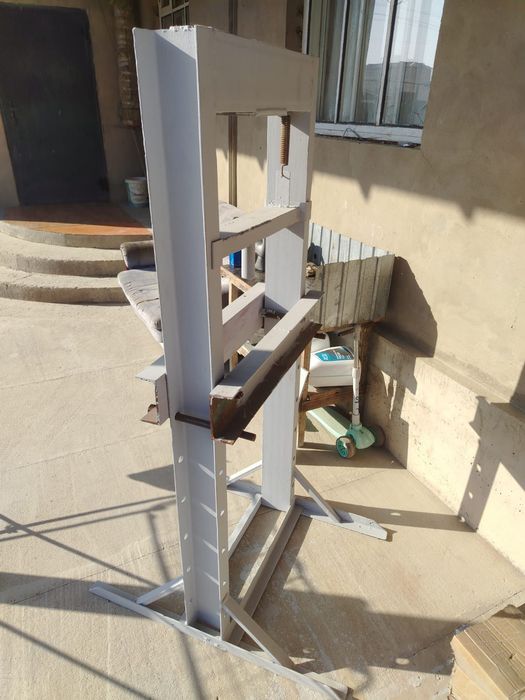 Продам пресс для сто