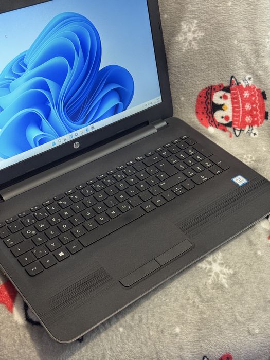 Hp 250 G5 15.6” i5 -7200U, 8Gb Ram, 1Tb HDD, Windows 11. (Impecabil)