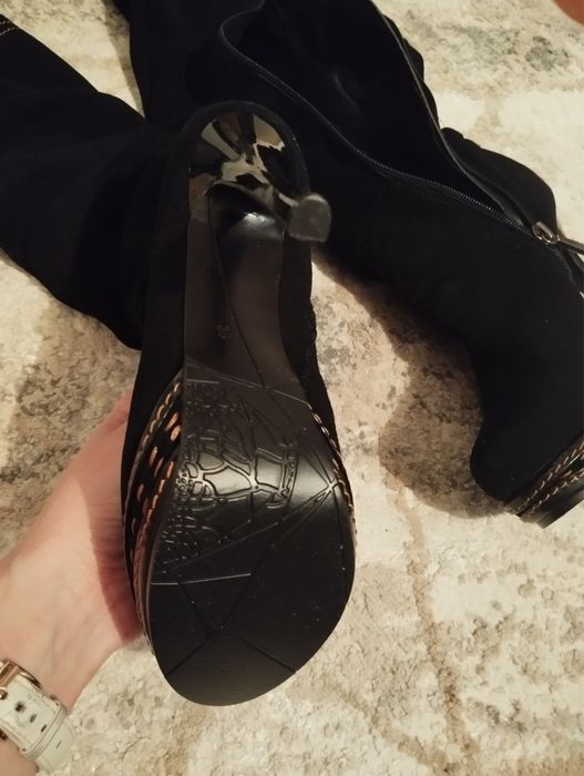 Демисезонные сапоги замша