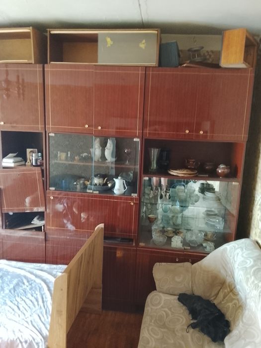 Продаётся старая стенка