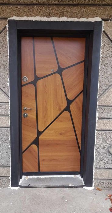 Блиндирани врати мн голям избор експресна доставка