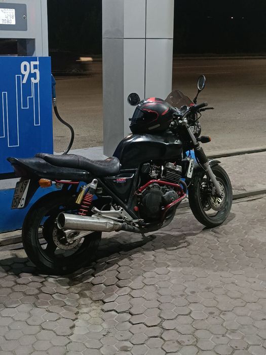 Мотоцикл Honda cb400 SF