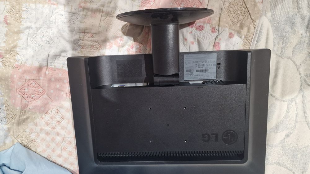 Продам монитор LG