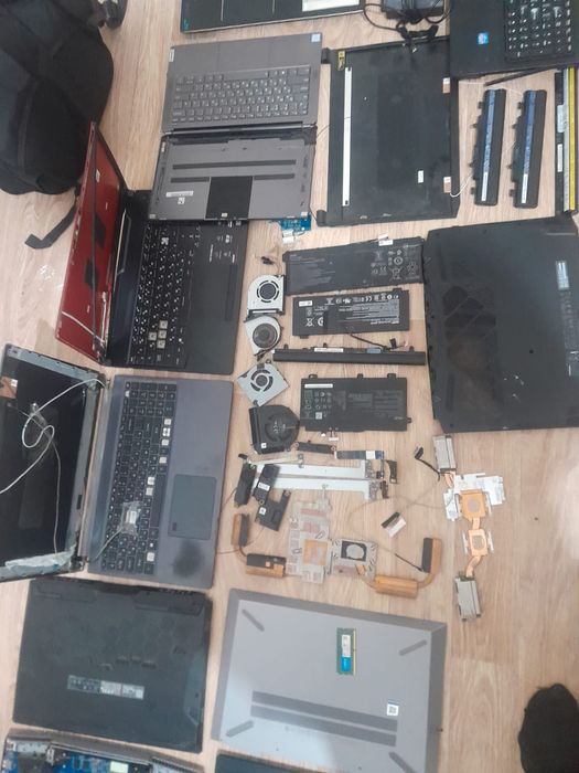Ноутбук на запчасти