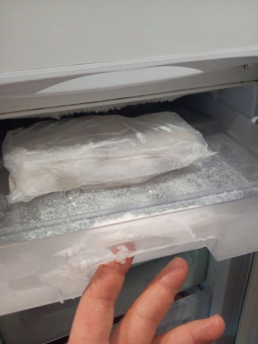 Холодильник Индезит.