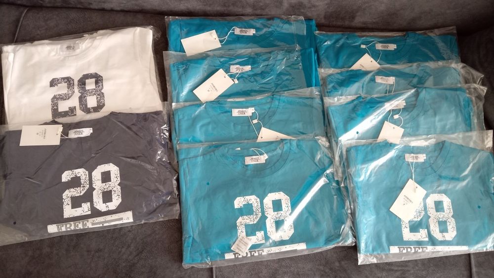 Продаю футболки новые