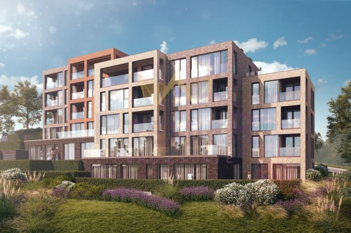 Продава се Четиристаен апартамент в Варна, Бриз - 160 кв.м за 1062 €/кв.м - Снимка #3