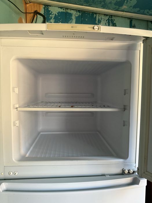 Продам рабочий холодильник