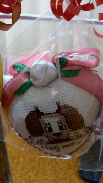 Бродирани яйца и сърца