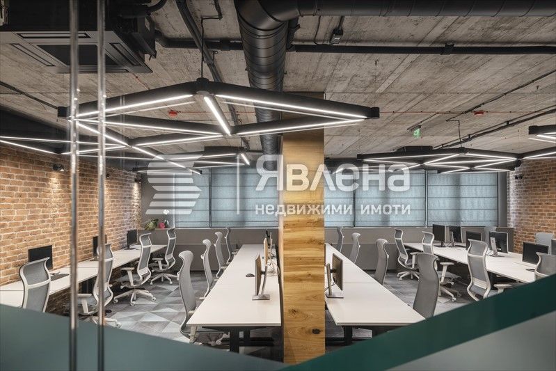 Продава се Офис в София, Изгрев - 877 кв.м за 3022 €/кв.м - Снимка #4