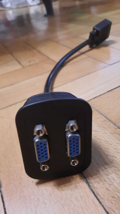 Кабел VGA към 2 VGA