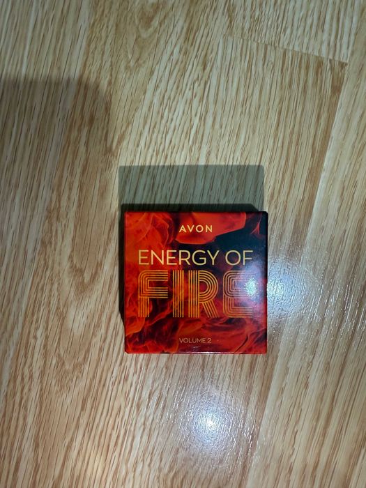 Палитра сенки за очи Avon Energy of Fire – Volume 2