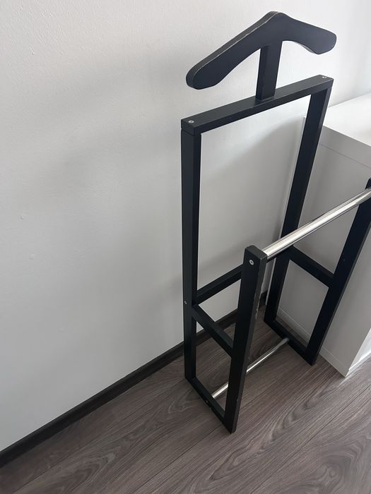 Suport haine umerase negru