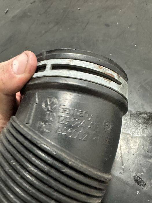 Furtun admisie aer Volkswagen Vw Golf 4 1.9 TDI ALH ASV AXR