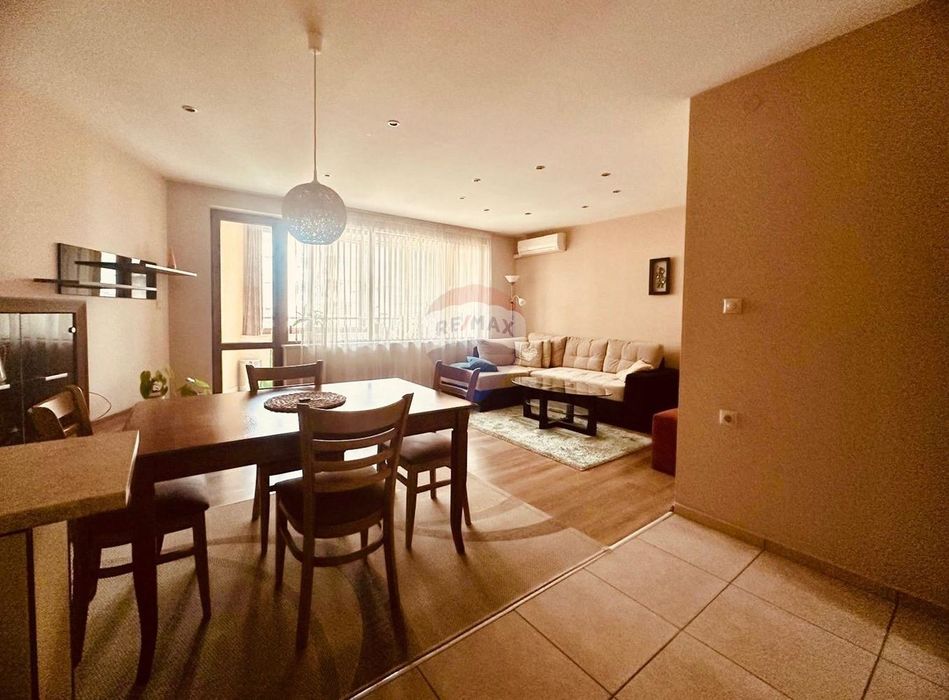 Продава се Тристаен апартамент в Варна, Гранд Мол Варна - 100 кв.м за 2590 €/кв.м - Снимка #12