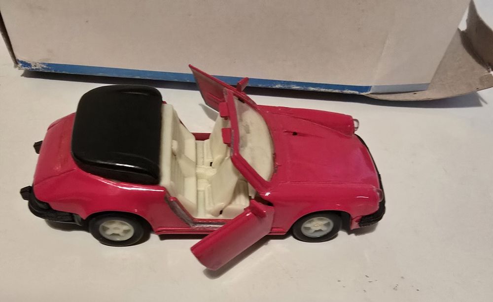 Количка  от 90- тте год.,за колекционери