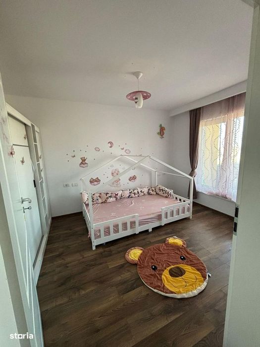 Casa tip duplex de vanzare cu 5 camere si curte la Sanandrei