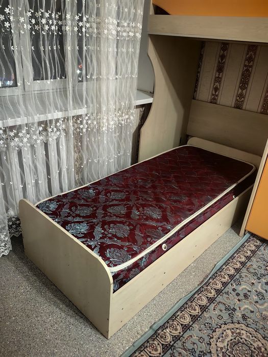 Отдам детскую кровать