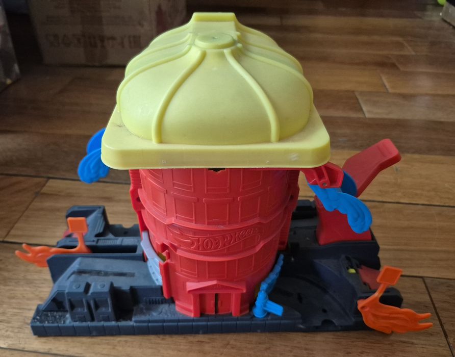 Пожарная станция HotWeels