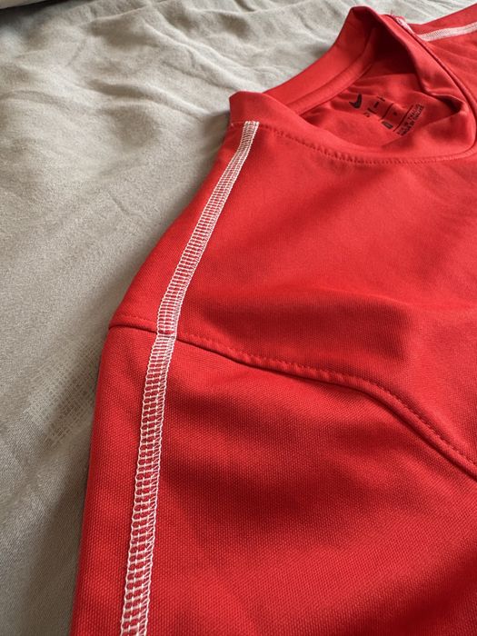 Продавам nike dri fit блуза