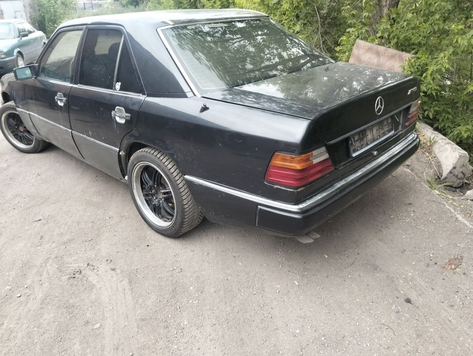 Продам Мерседес 124 605 мотор дизель