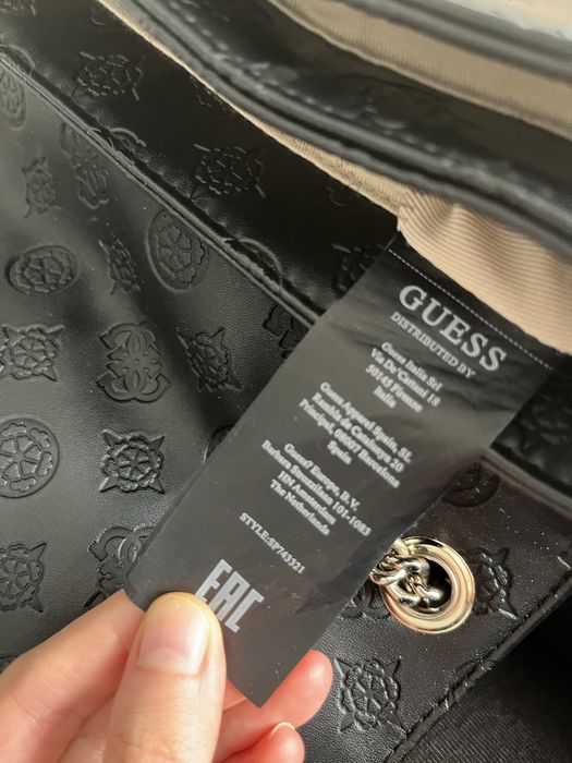 Дамска чанта Guess