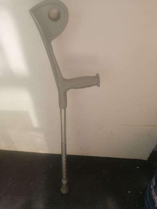 Костыль алюминиевый новый