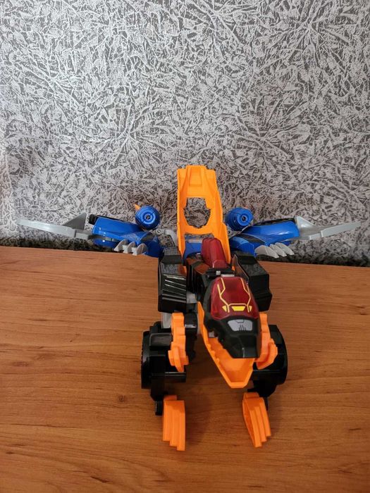 Детска играчка трансформърс