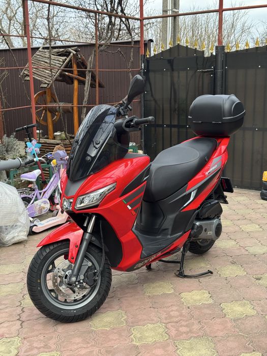 Scuter Aprilia SXR50 2023